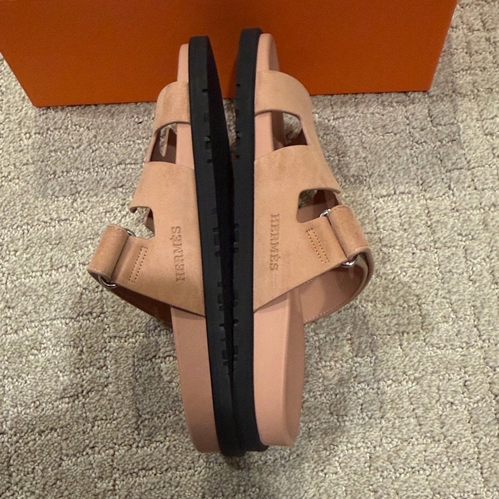 Hermès Chypre Sandals Nude - Picture 3 of 5